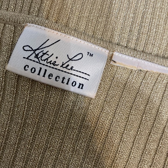 Kathy Lee shortsleeved gold metallic sweater - Size Medium - Picture 5 of 8